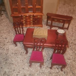 Wooden dollhouse dining rm set.